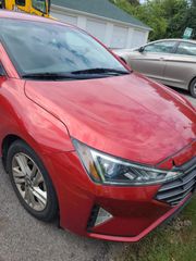 2020 Hyundai Elantra SEL - Exterior Front Right Corner Image
